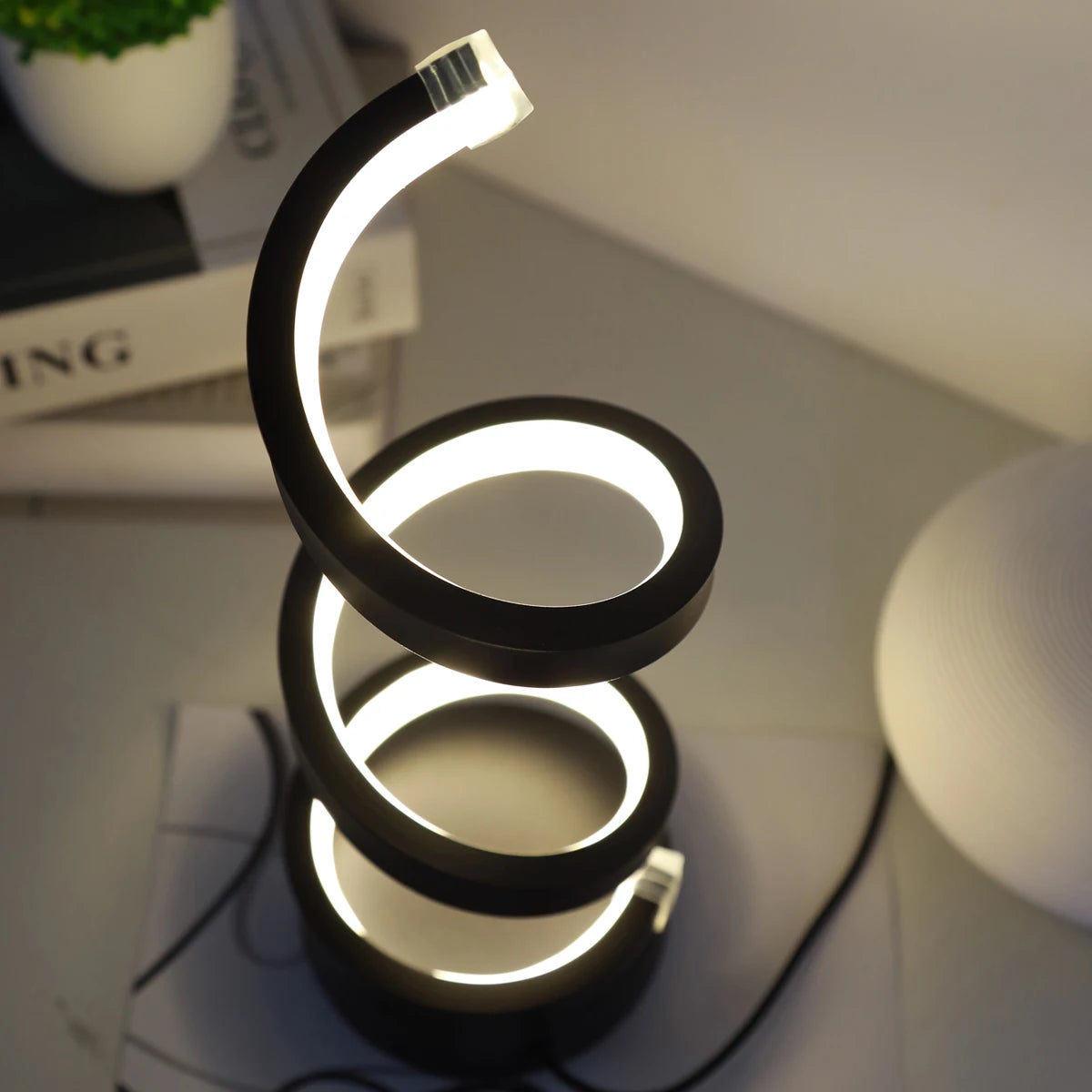 Modern Minimalist Spiral Desk Lamp